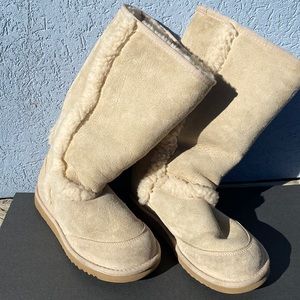 UGG TALL  WOMENS BOOTS